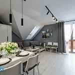 Apartamenty Bluesky - Centrum Karpacza, Blisko Pkp, Balkon, Spokojna Zielona Okolica *